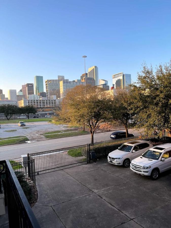 Luxury 3-Story Home In Downtown Houston Extérieur photo